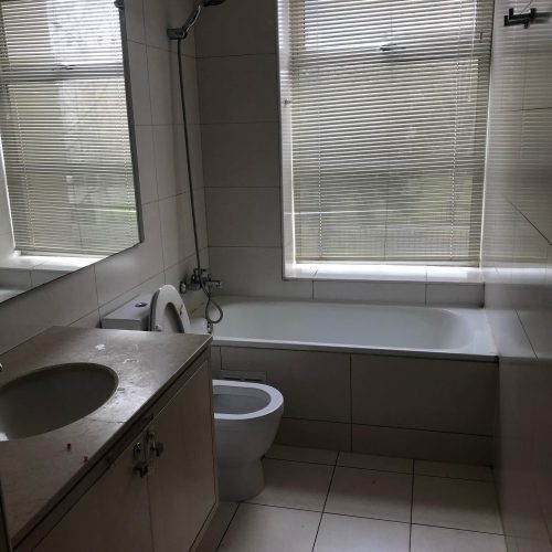 9E56BCDD-4E86-4AA1-AAD2-69C592F44939